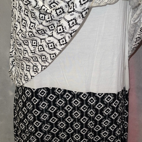 Layered U-Knit Sleeveless Maxi-Dress Large - Picture 3 of 7